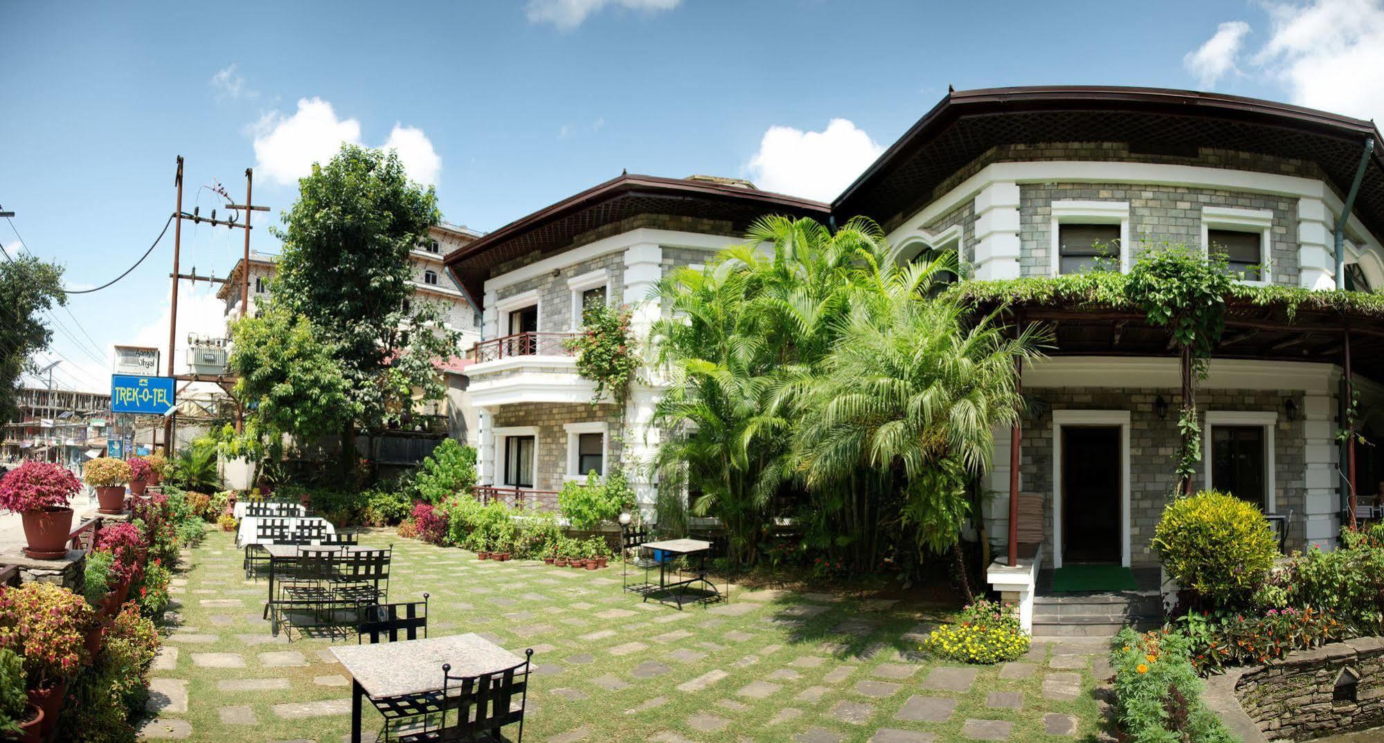Trek-O-Tel Hotel Pokhara Eksteriør billede
