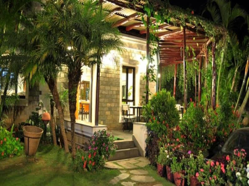 Trek-O-Tel Hotel Pokhara Eksteriør billede